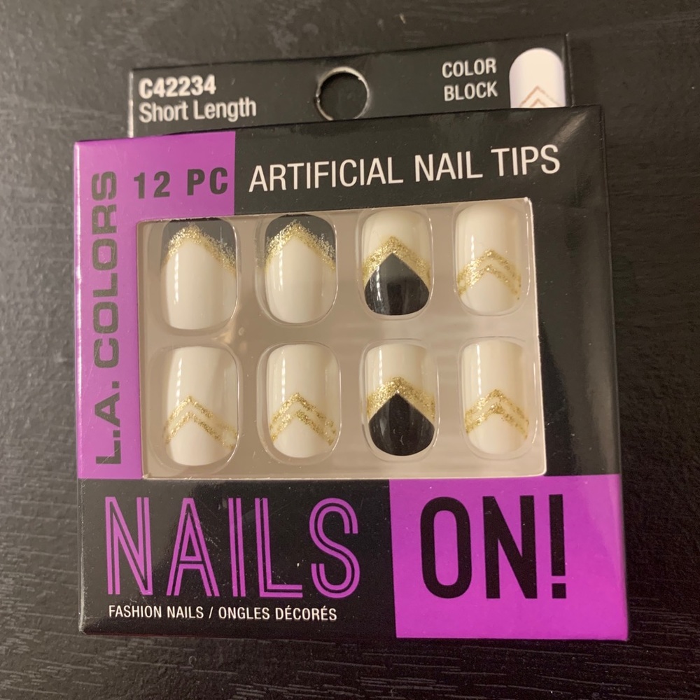 Acrylic nails